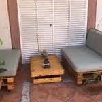 Familia Anfitriona Acoge Terraza
